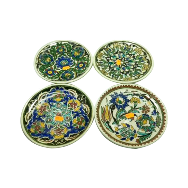 These 4 decorative Moroccan ceramic plate with vibrant color and vivid pattern, definitely spice up any wall space.