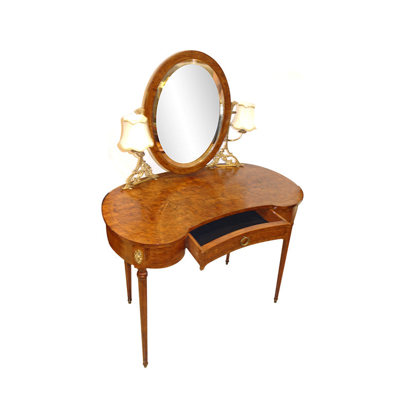 Hairdresser + Low Table