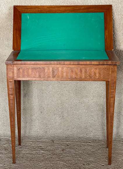 Table a Jeux en Marque