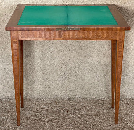 Table a Jeux en Marque