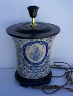 Chinese Porcelain Table Lamp
