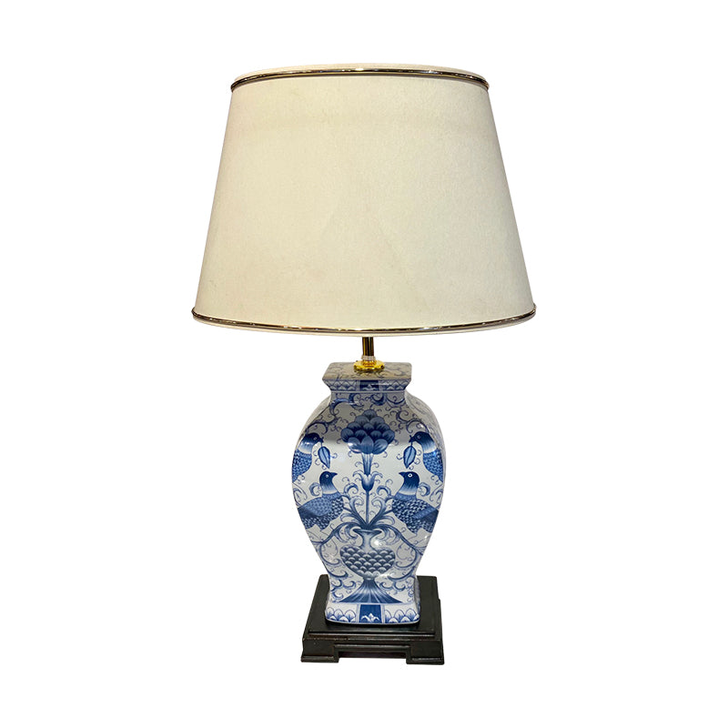 Vintage Ceramic porcelain chinese lamp