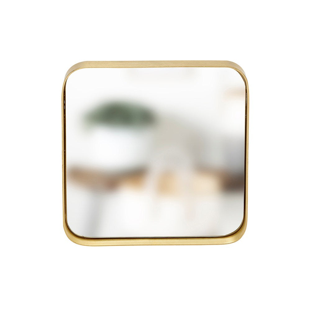 Designed by Danish firm Hubsch, this mirror epitomizes the aesthetics of nordic décor