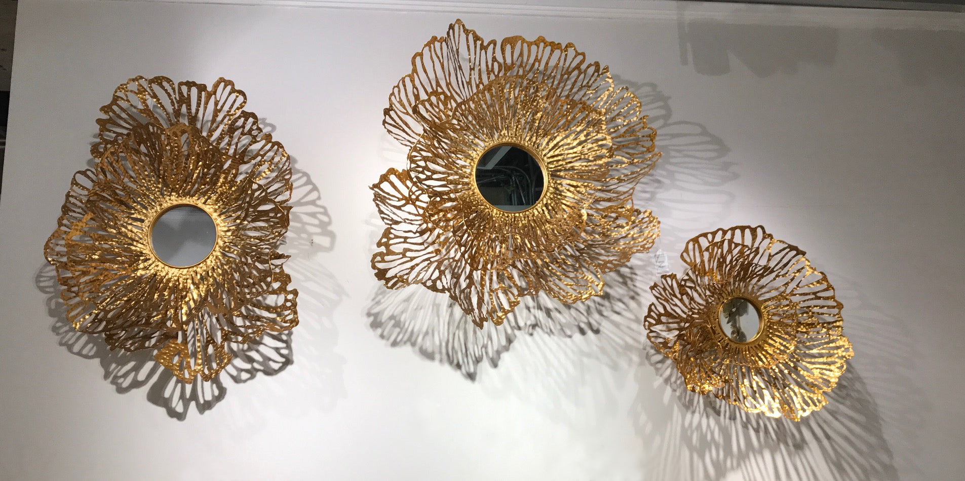 Sun flower wall light