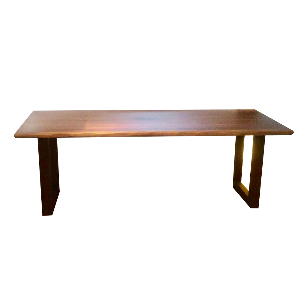 Simulating natural tree form, Live Edge Dining Table in solid walnut combines the beauty of natural wood and design elegance. The beige outer edge contrasts the darker walnut grain table center forms its distinctive character. The striking beauty in solid walnut pays homage to the timeless Scandinavian style. Each table is unique. 4 size to choose. Stain resistant, PU coating and long lasting patina..