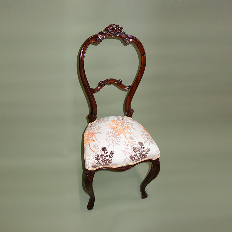 LILY CHAIR
