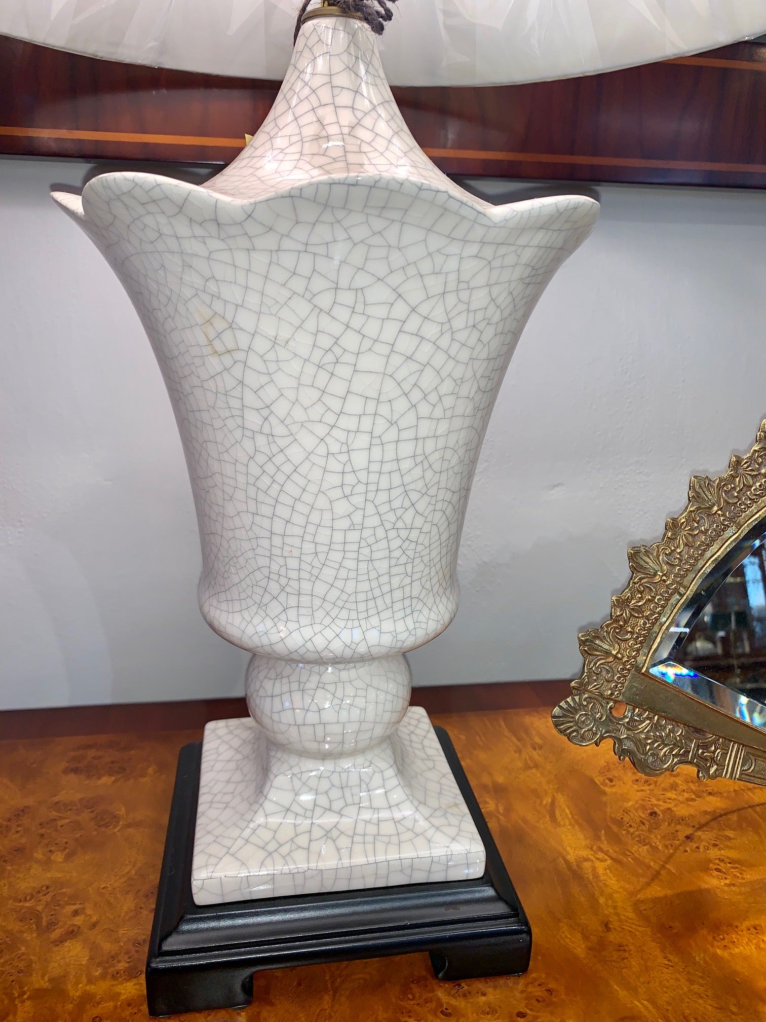 Oyster Porcelain lamp