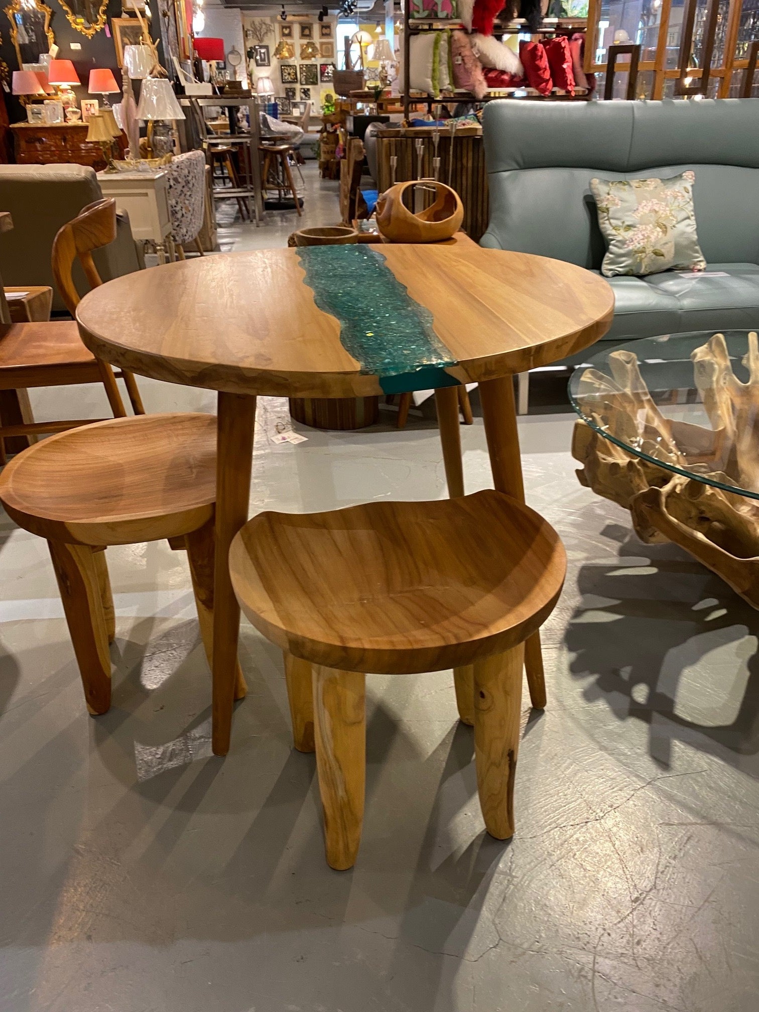 River Dining Table