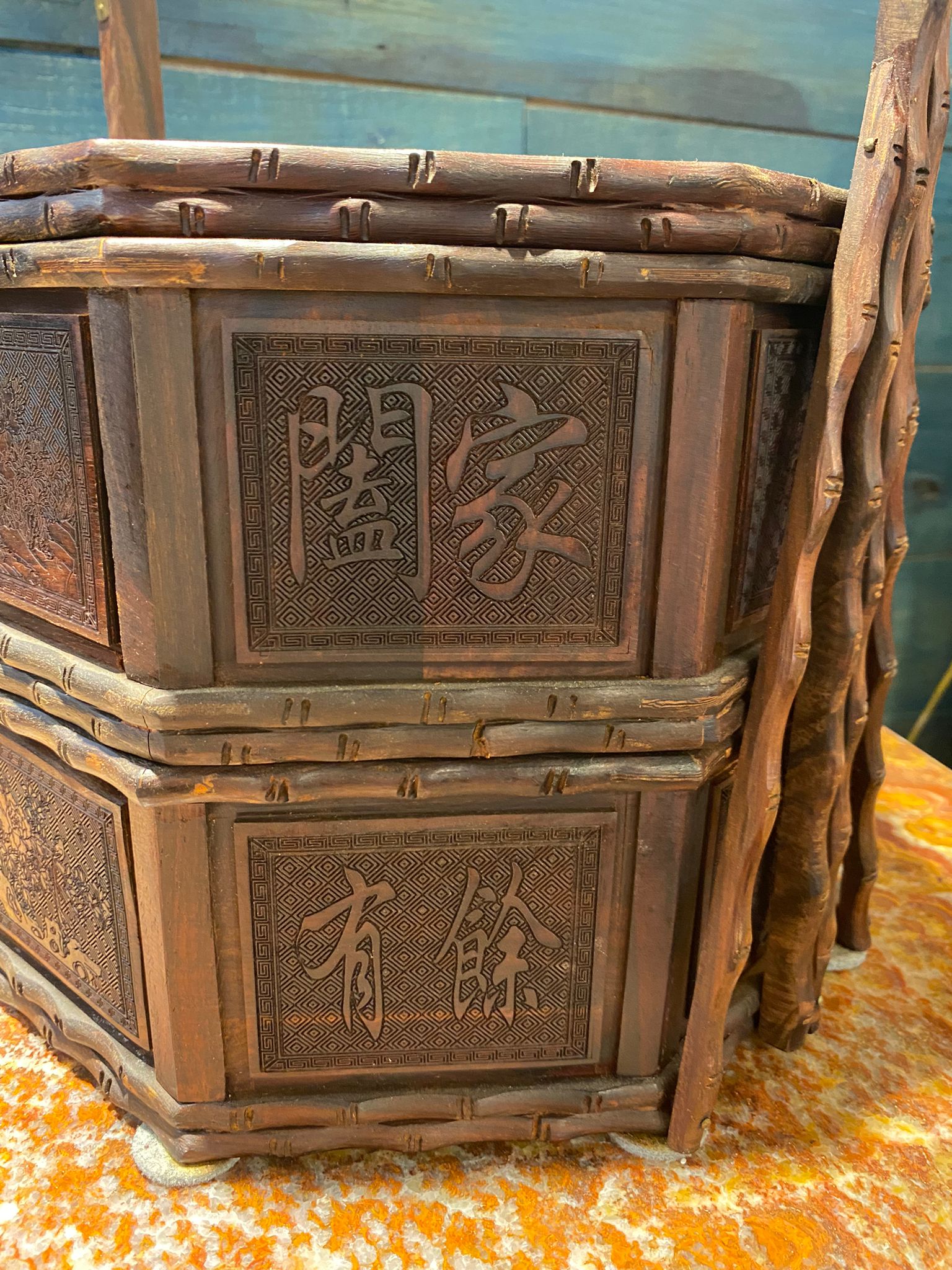 Lucky Red Wood Carry Case (B) 福字酸枝提盒 (B)