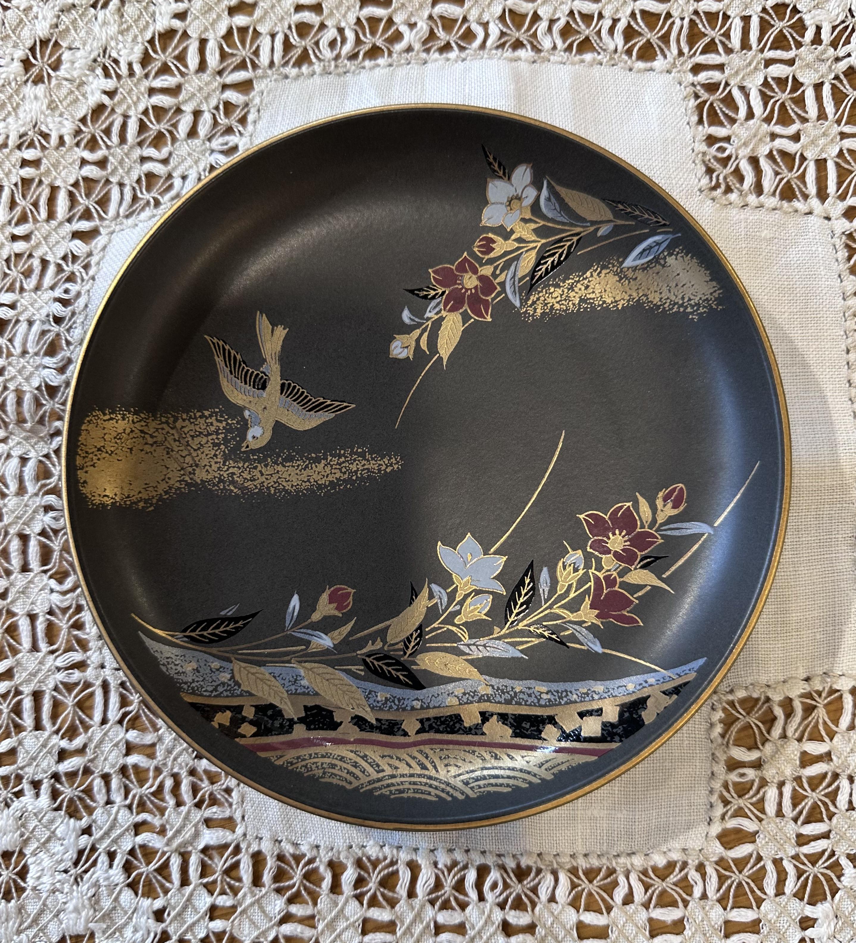 Vintage Japanese Linjiang Flying Bird Garden Dish