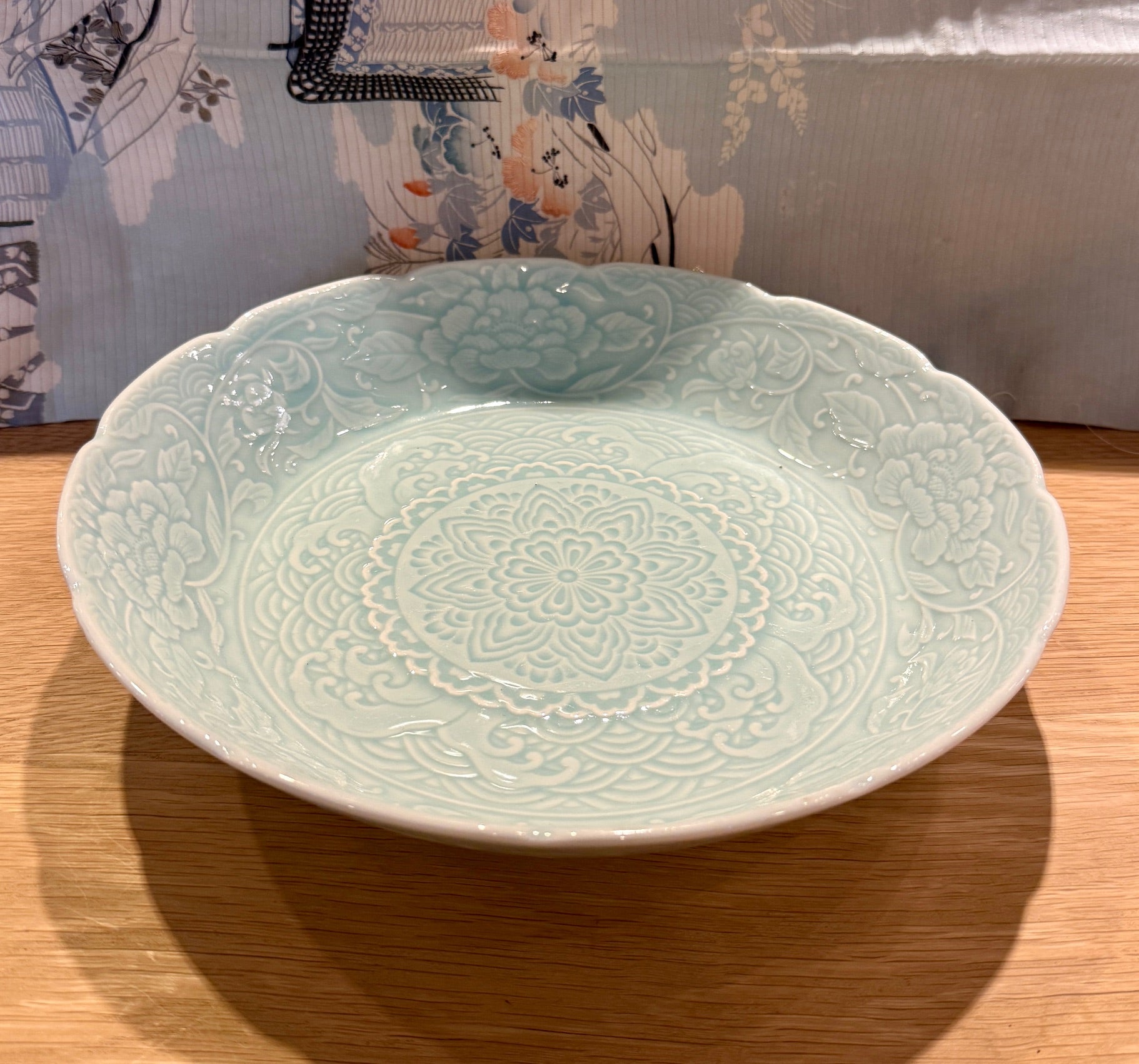 Green celadon round plate