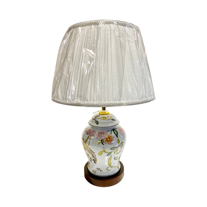 Vintage Ceramic porcelain chinese lamp