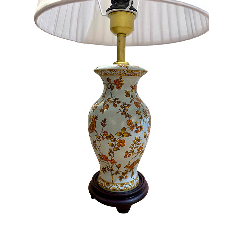 Golden flower Chinese porcelain lamp