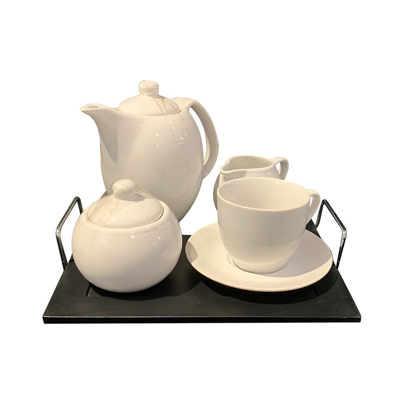 S/4 tea set eartheware white on wooden tray